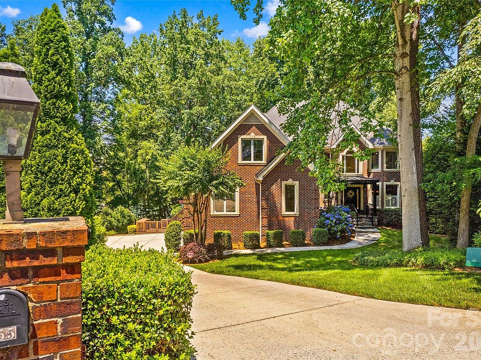 1st image of 155 Lynn Cove Ln