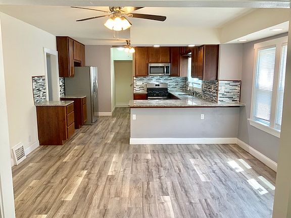 expansive DR/Gathering area