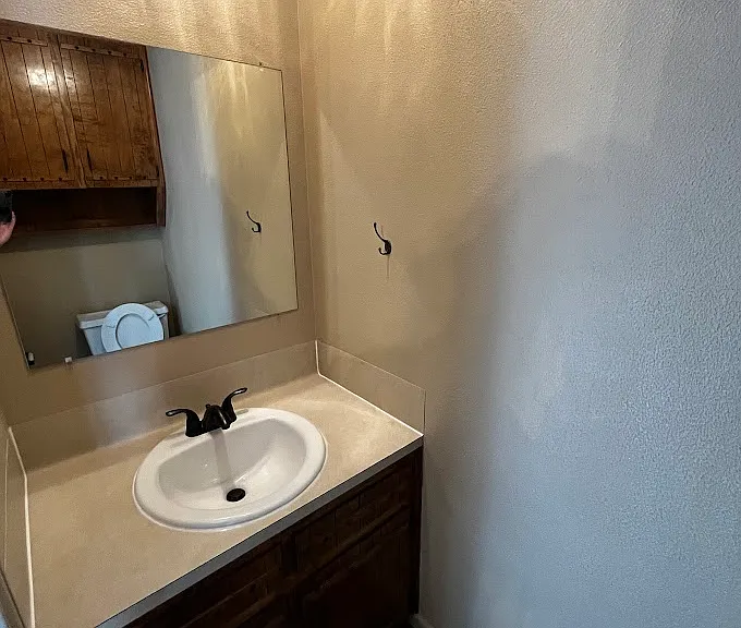 202 S Walnut St — Photo 4