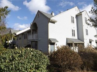 104B Harwood Ct, Mount Laurel, NJ 08054