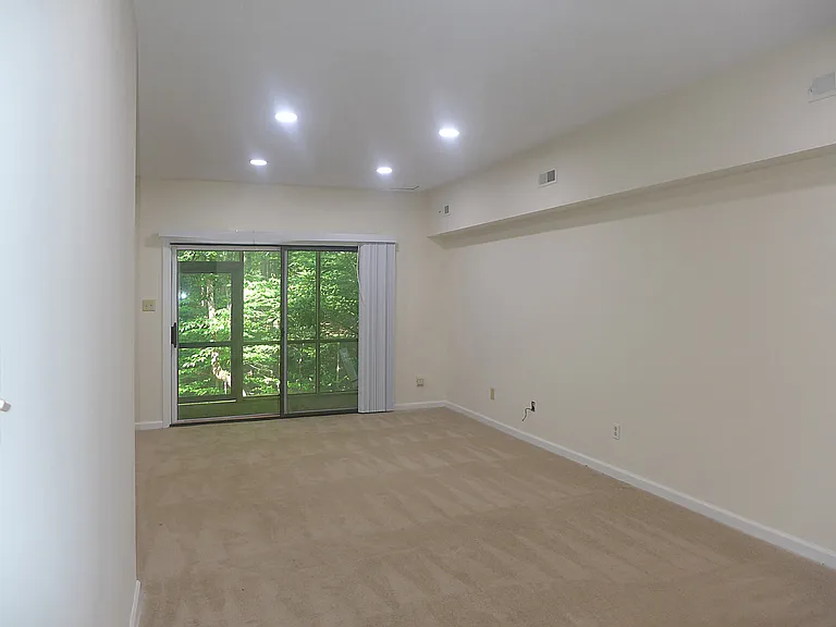 424 Fairoaks Cir — Photo 13