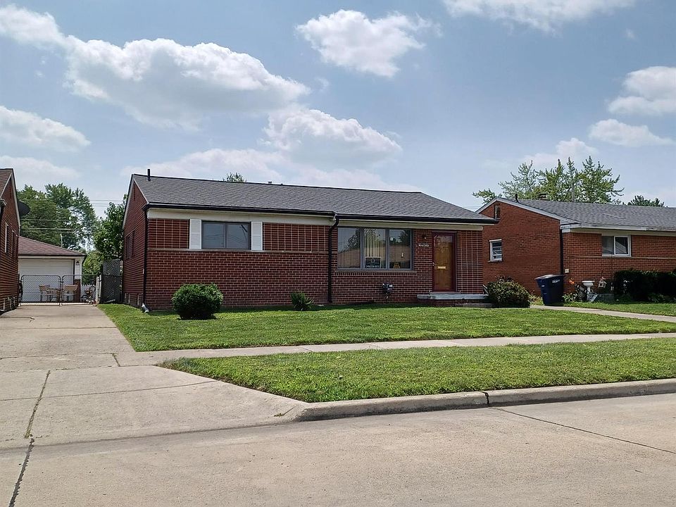1st image of 32629 Anita Dr