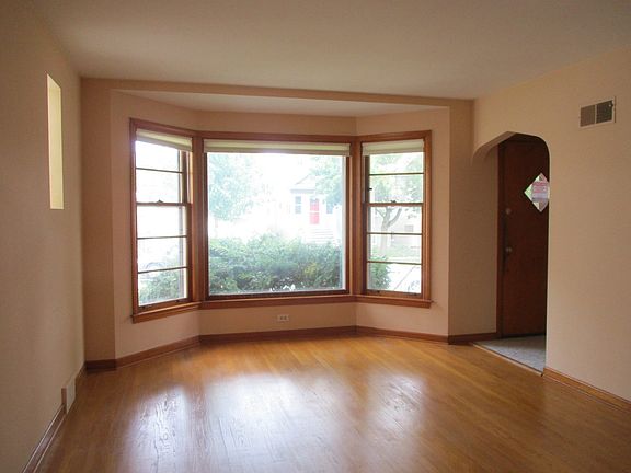 2nd image of 4942 N Moody Ave