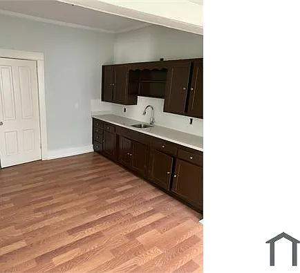 1294 Cartwright St #1 — Photo 11