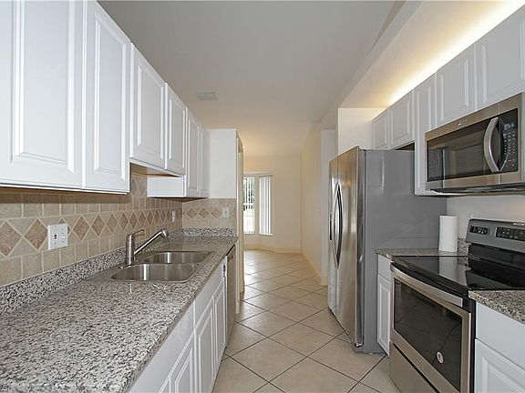 3rd image of 17412 Meadow Lake Cir