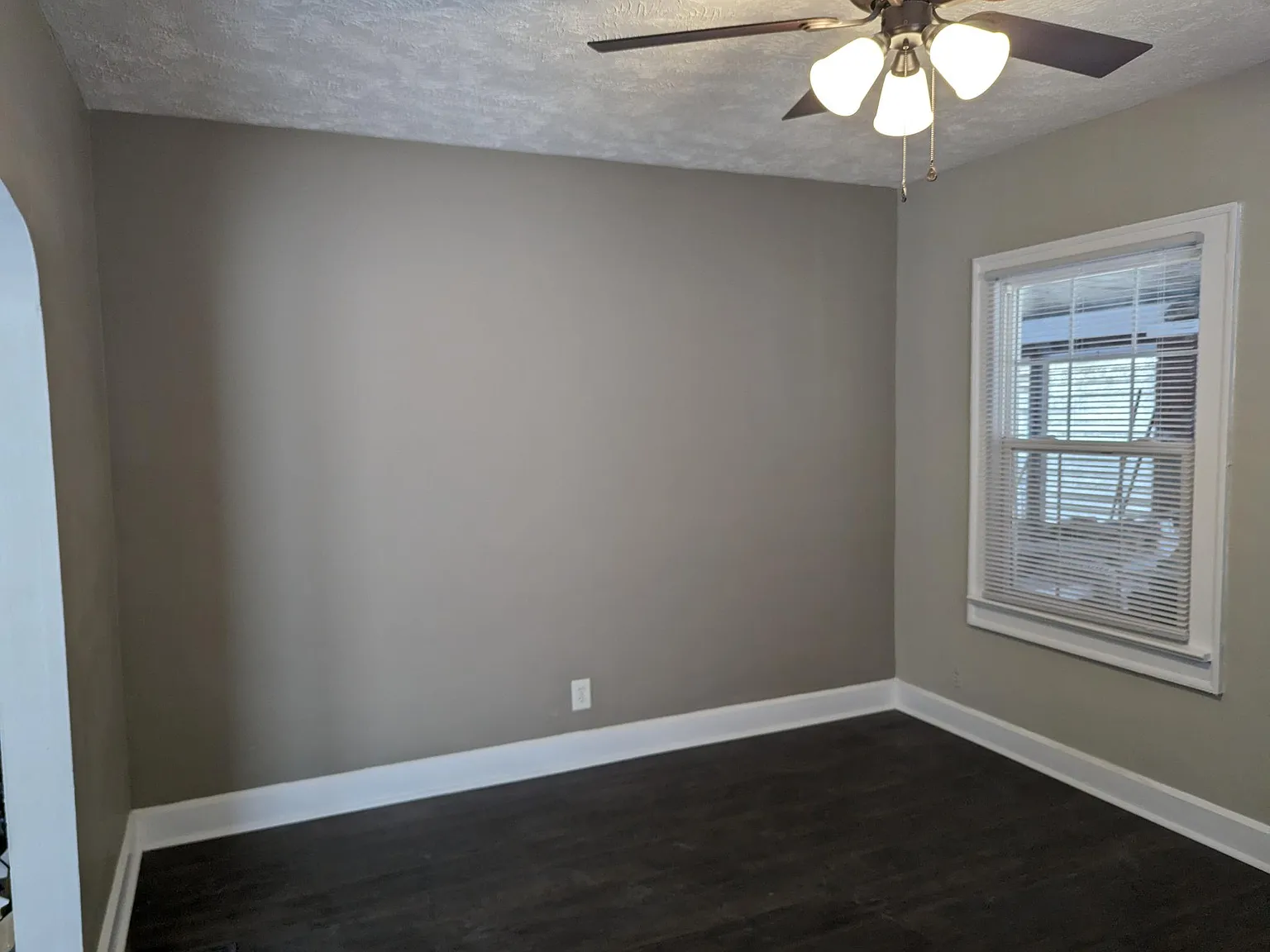 2 bed, 1400 sqft, $1,400 — Photo 3