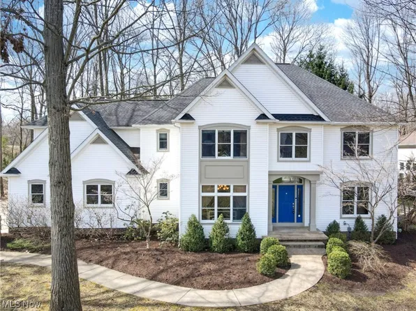 5474 Weeping Willow Dr, Hudson, OH 44236