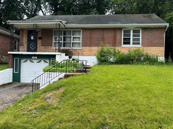 7110 Groveland Dr, Saint Louis, MO 63121
