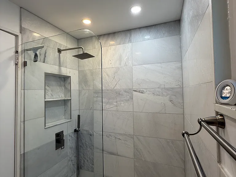 8356 Kilpatrick Ave — Photo 6