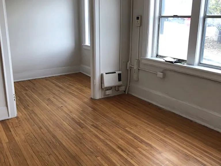 8th Street Apartments — Photo 9