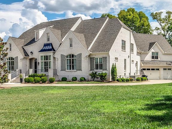 2nd image of 919 Waterswood Dr
