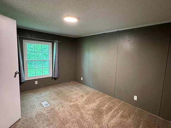 3rd image of 501 Ruskin Road