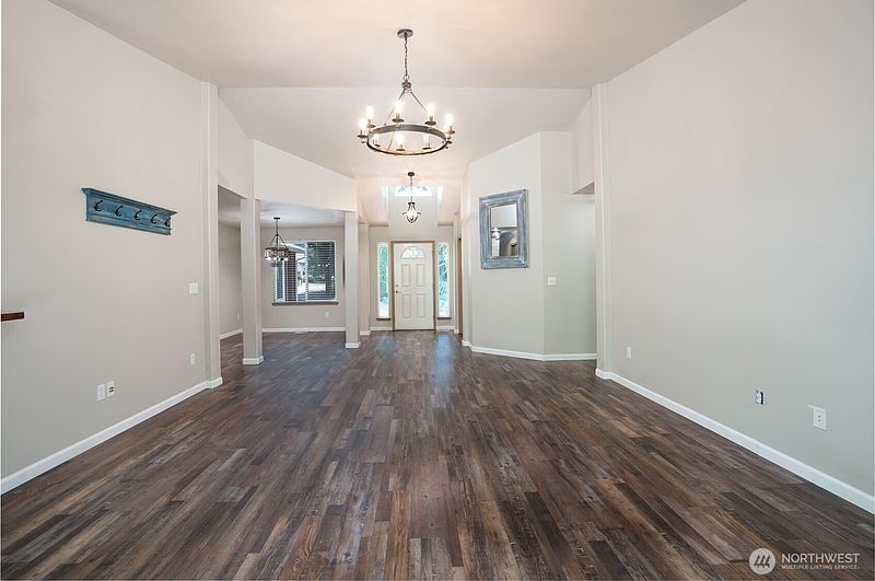 5th image of 33110 27th Avenue E
