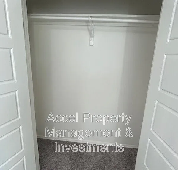 2325 N Peking St — Photo 14