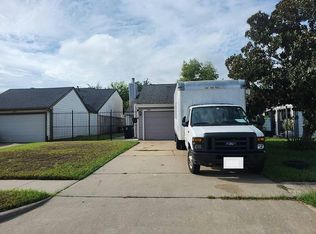 11847 Plumbrook Dr, Houston, TX 77099