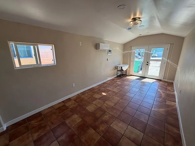 3446 Madison St #D — Photo 7