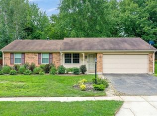 4820 Scothills Dr, Englewood, OH 45322