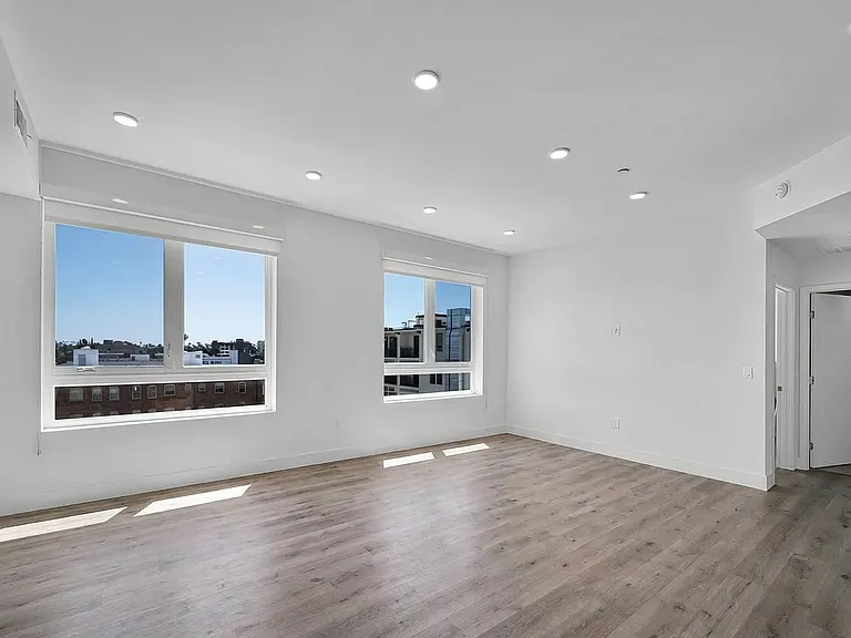 845 S Saint Andrews Pl — Photo 21