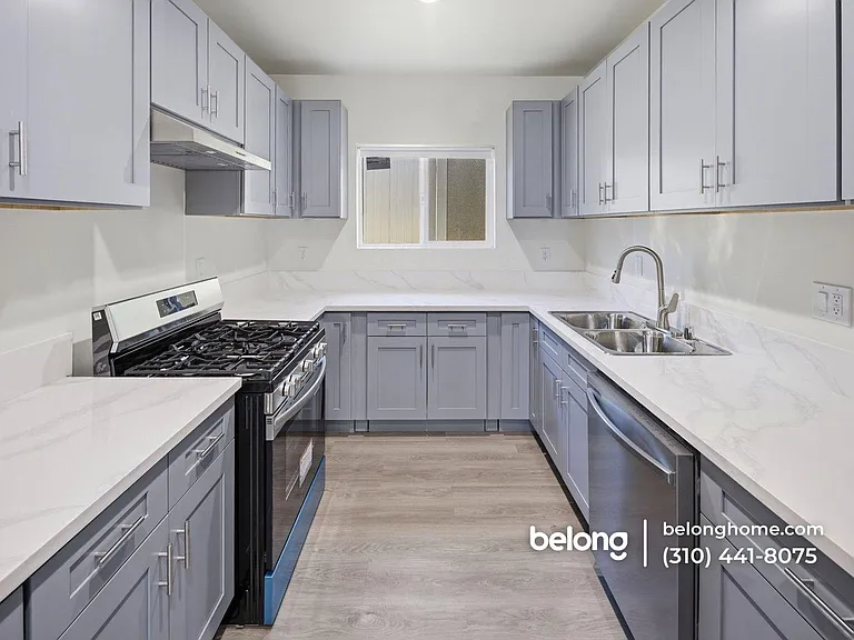 20144 Stagg St — Photo 9