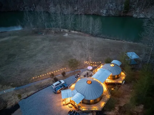 181 Dixon Dr, Hardy, VA 24101