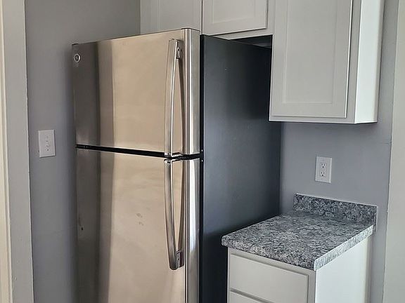 4th image of 212 Garfield Ave NW