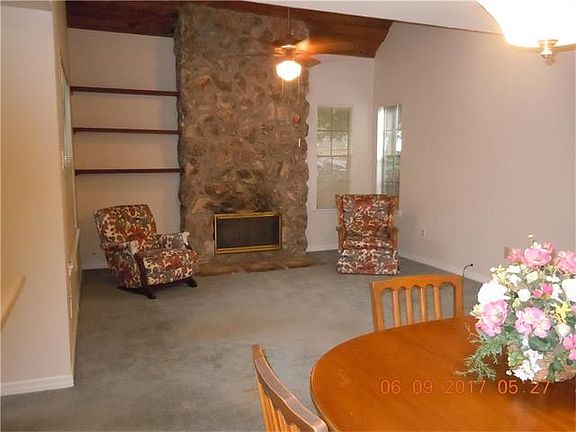 5th image of 4122 Loire Dr APT C