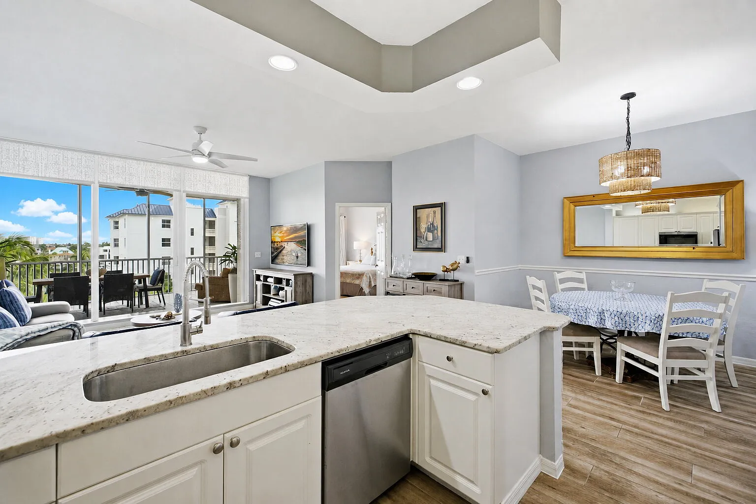 3 bed, 2.0 bath, 1475 sqft, $15,000 — Photo 3