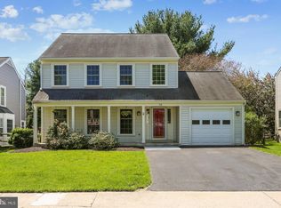 10 Burnt Woods Ct, Germantown, MD 20874