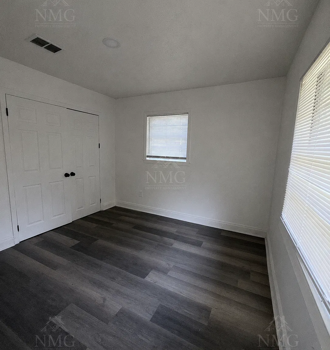 3084 Fleetwood Drive - 1 — Photo 2