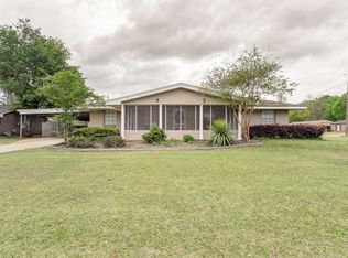 102 Rebecca Ct, Prattville, AL 36067