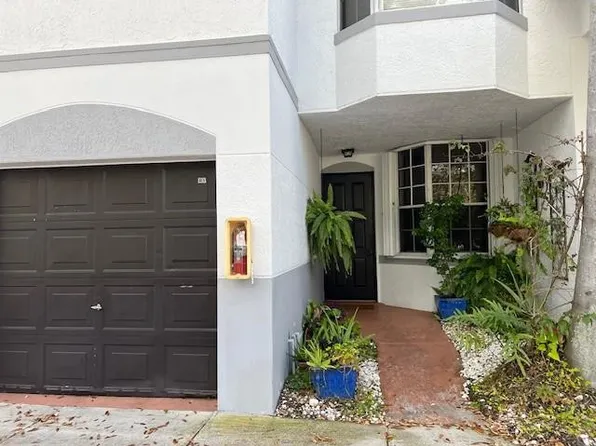 701 SW 148th Avenue #111, Sunrise, FL 33325