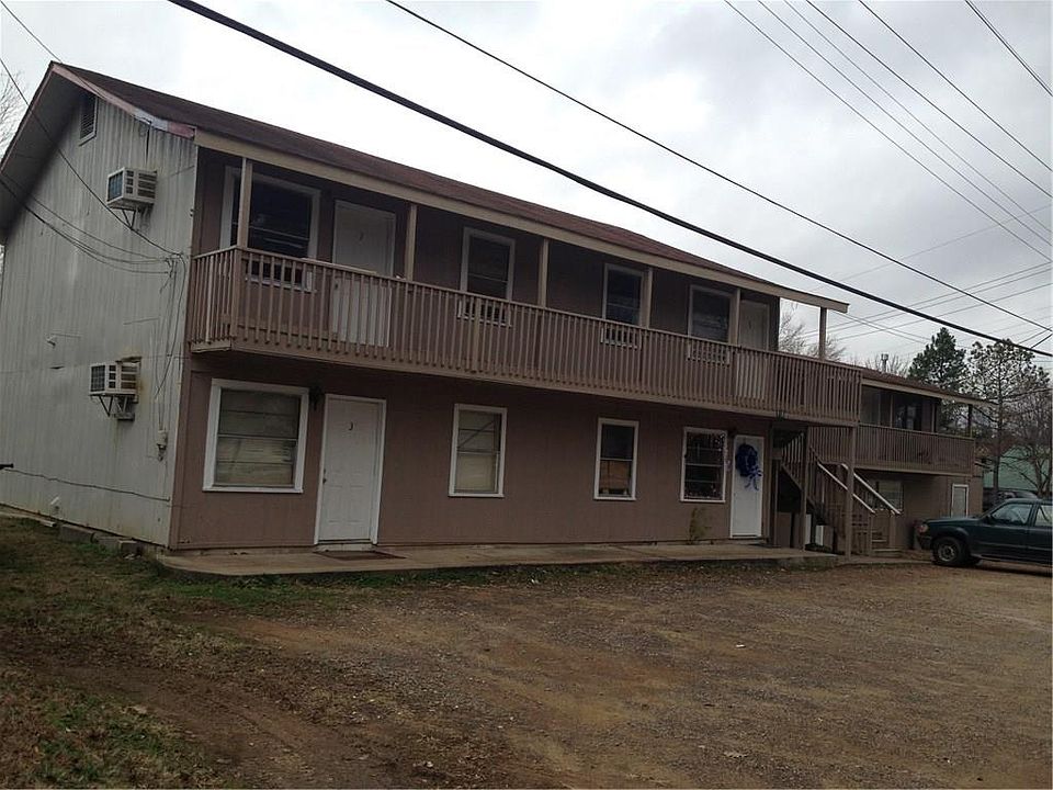 1st image of 918 Featherston St