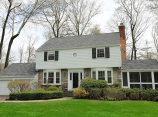 12 Livingston Rd, Scarsdale, NY 10583