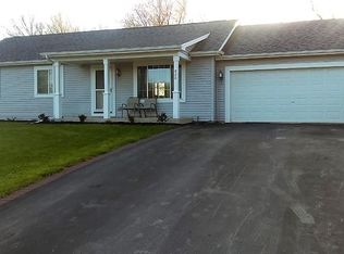 820 Circle View Cir, Clyman, WI 53016
