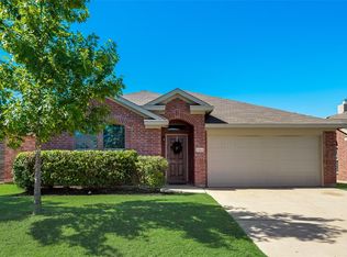 1564 Grassy View Dr, Fort Worth, TX 76177
