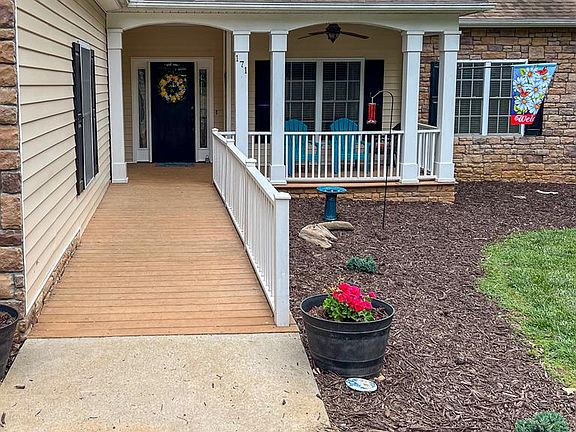 3rd image of 171 Long Meadow Dr