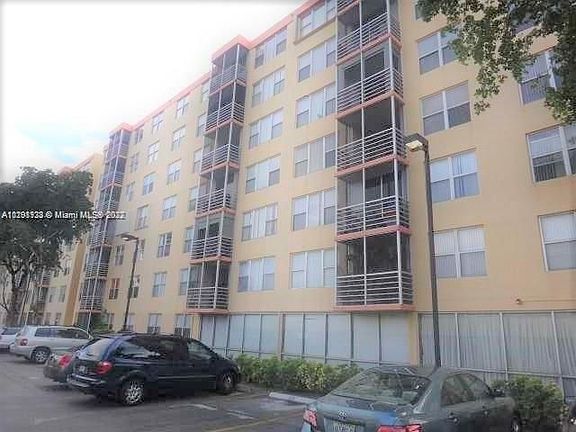 2nd image of 17890 W Dixie Hwy APT 312