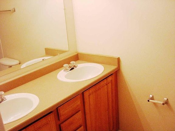 Master Bath w/New Tub & Surround