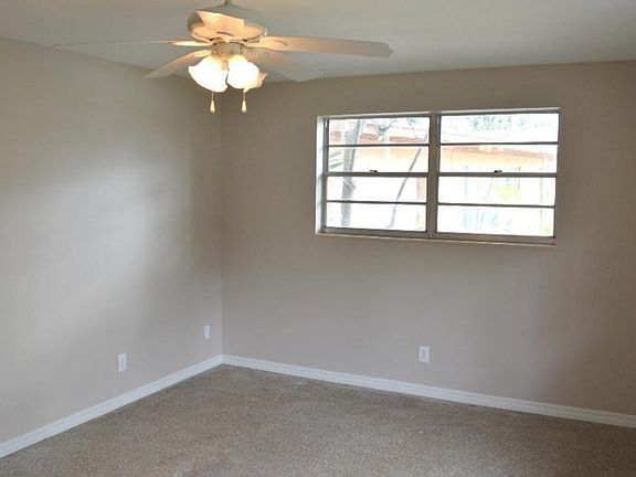 2nd image of 121 Baywood Dr