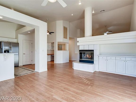 4th image of 5605 Island Breeze Ct