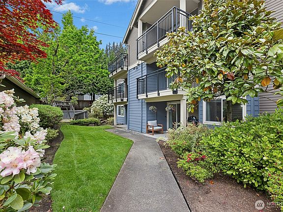 3rd image of 19410 Bothell Way NE #D103