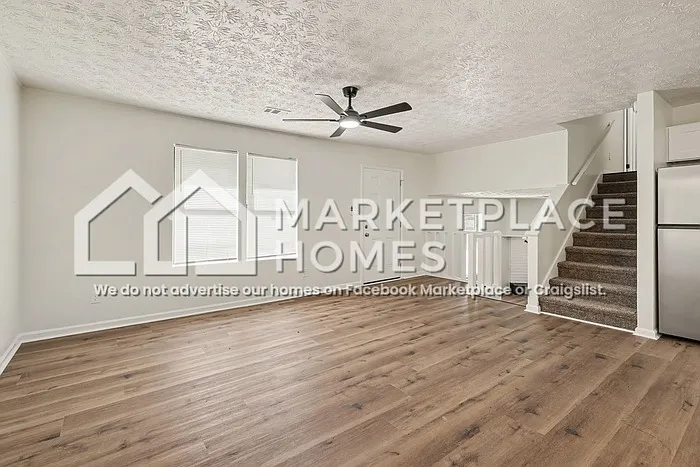 4 bed, 3.0 bath, 2296 sqft, $2,195 — Photo 4