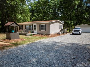 2932 Loop Rd, Lincolnton, NC 28092