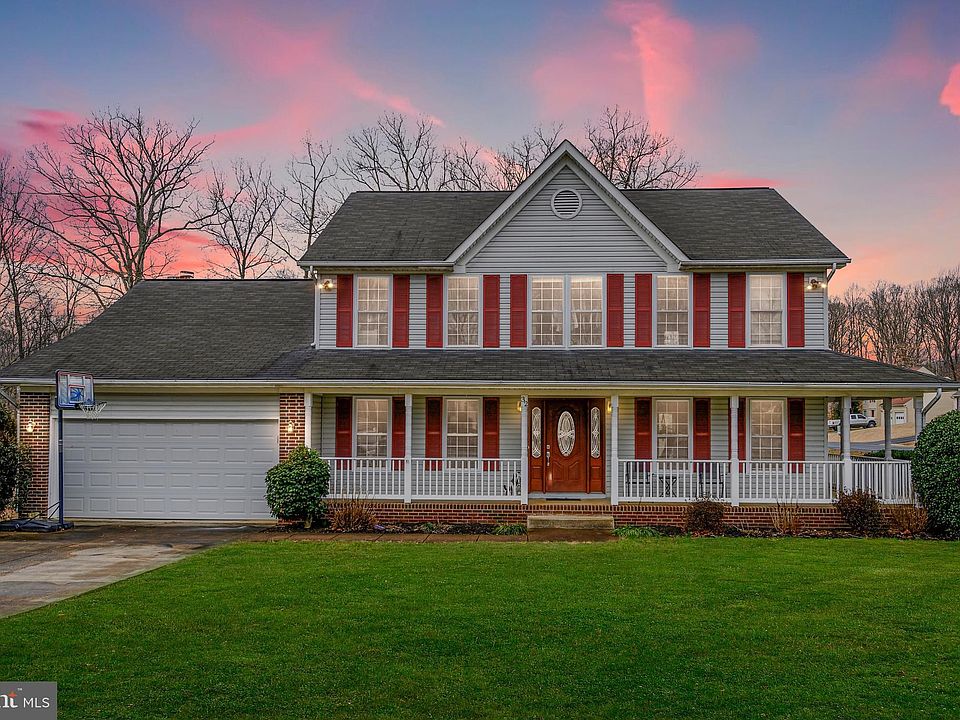 1st image of 32 Baldwin Dr