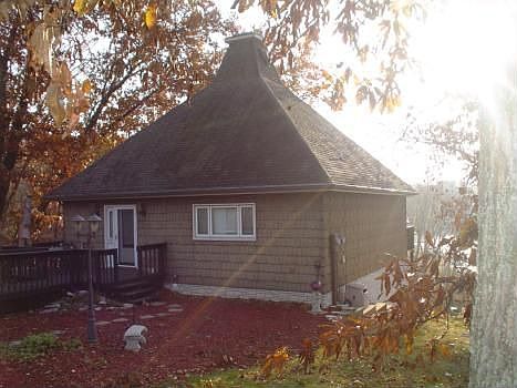 1st image of 301 Sweetbriar Ct