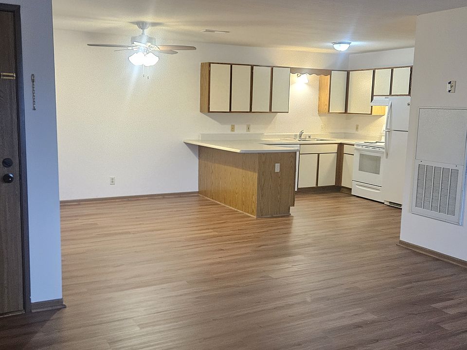 1st image of 1020 Riverbend Dr #209