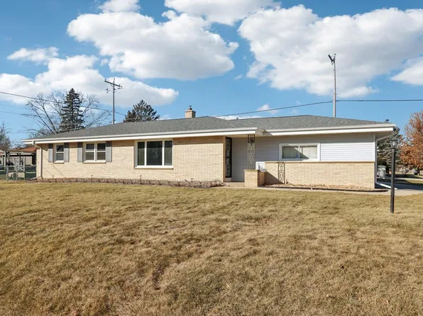 7765 North Edgeworth DRIVE, Milwaukee, WI 53223