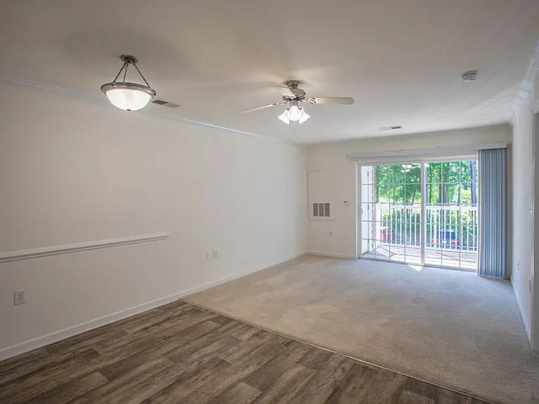 1056 Centerbrooke Ln — Photo 4