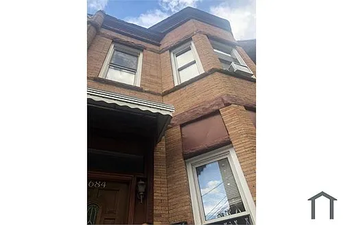 684 Union Ave Photo 1