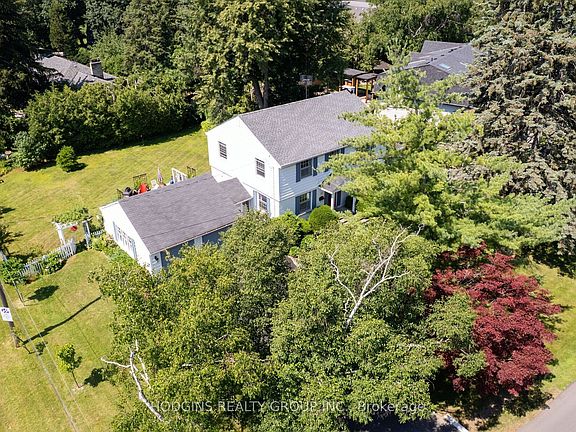 3rd image of 1558 Broadmoor Ave
